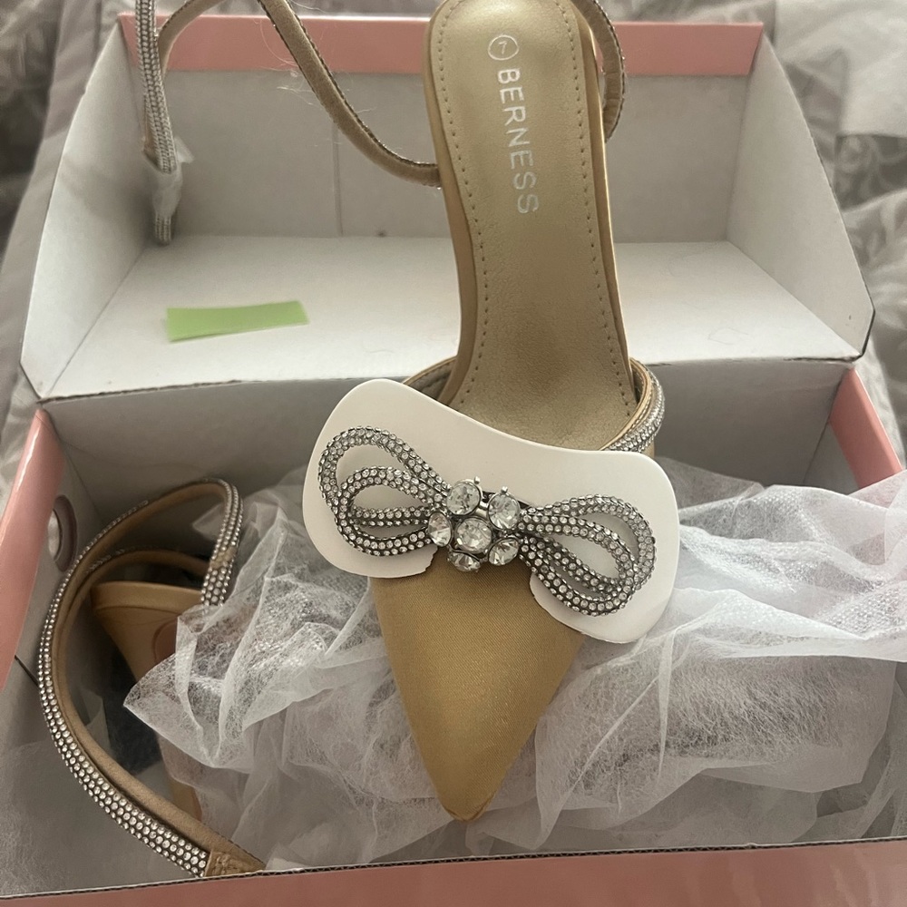 Gold heels size 7